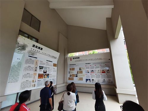 清風(fēng)育人培根鑄魂，廉韻潤(rùn)心筑牢防線——邵陽(yáng)縣第七高級(jí)中學(xué)組織教職工參觀廉潔文化教育中心并開(kāi)展文化藝術(shù)交流活動(dòng)